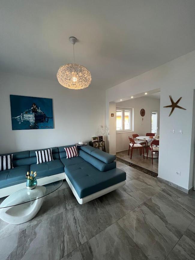Blue Art Apartment Sveti Juraj Buitenkant foto